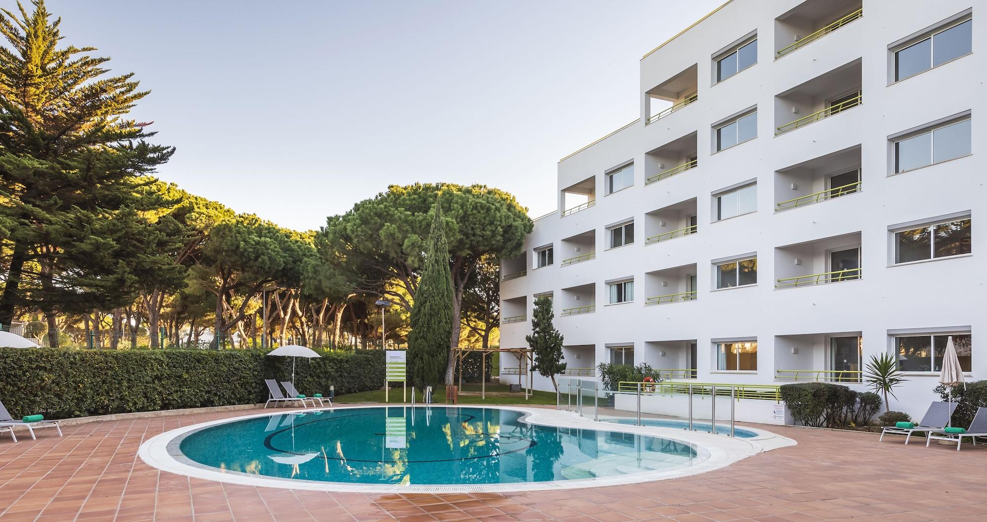 The Patio Suite Hotel Αλμπουφέιρα Εξωτερικό φωτογραφία