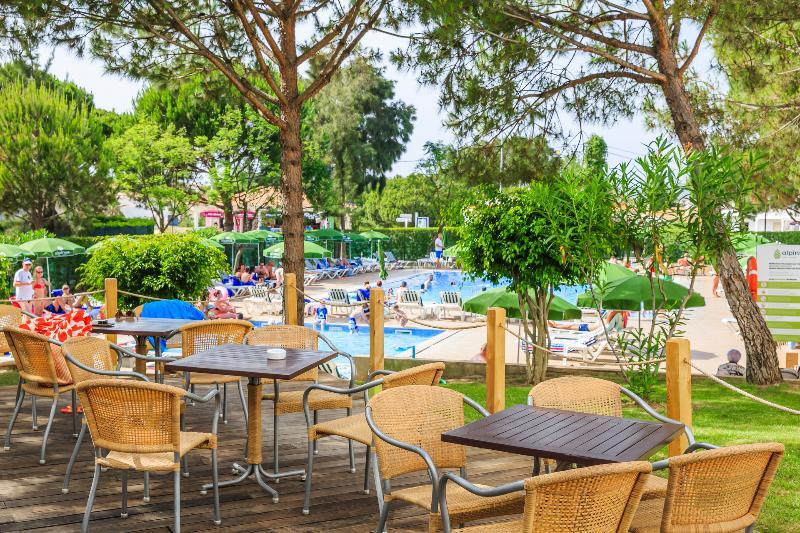 The Patio Suite Hotel Αλμπουφέιρα Εξωτερικό φωτογραφία